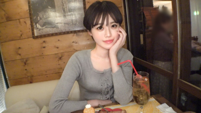 エッチなこといろいろ教えてほしんです♪ボーイッシュな見た目とは裏腹に思いのほかむっつりスケベな恥ずかしがりガール！スラッとした美脚スレンダーな高身長八頭身美人。ギャップがあまりにエロすぎるエロの逸材が SIRO 5288