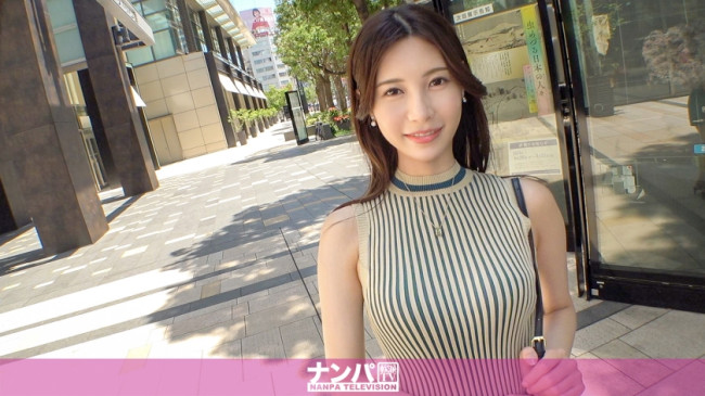マジ軟派、初撮。 1986 おしゃれなミッドタウンで美人お姉さんをナンパ！モデル体型の超絶美脚！！！見た目とは真逆でホイホイ付いてきちゃう天然ちゃん！自分から腰を振ってしまうドエロお姉さんが、長い脚の 200GANA 2951