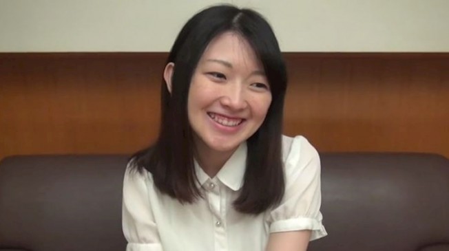 19歲白皮膚無毛美少女生中出