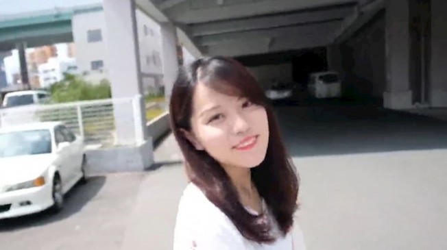 18歲清新可愛的美女