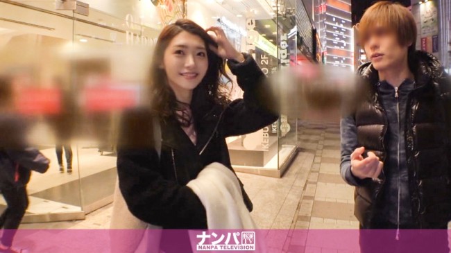 かなえ 22歳 美容クリニックの受付 200GANA 1988