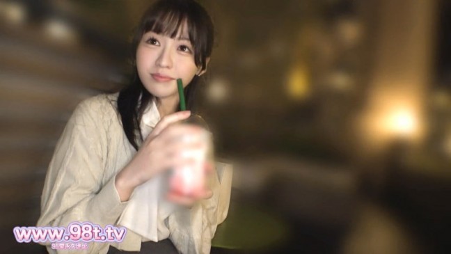 えろカワきゅんきゅん女子大生のミニスカートに全男子がもっこり！なみ 20歳 大学生 SIRO 5732